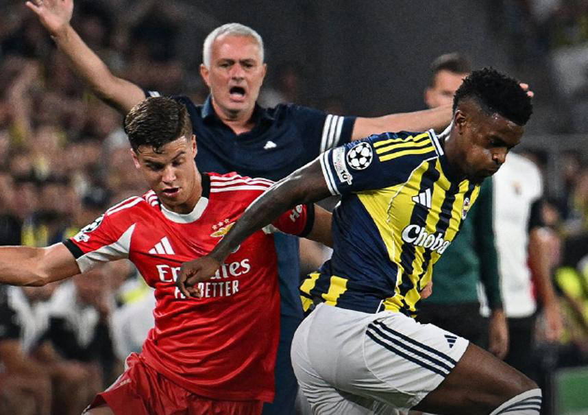 费内巴切与本菲卡0-0战平，穆帅欧冠附加赛形势堪忧